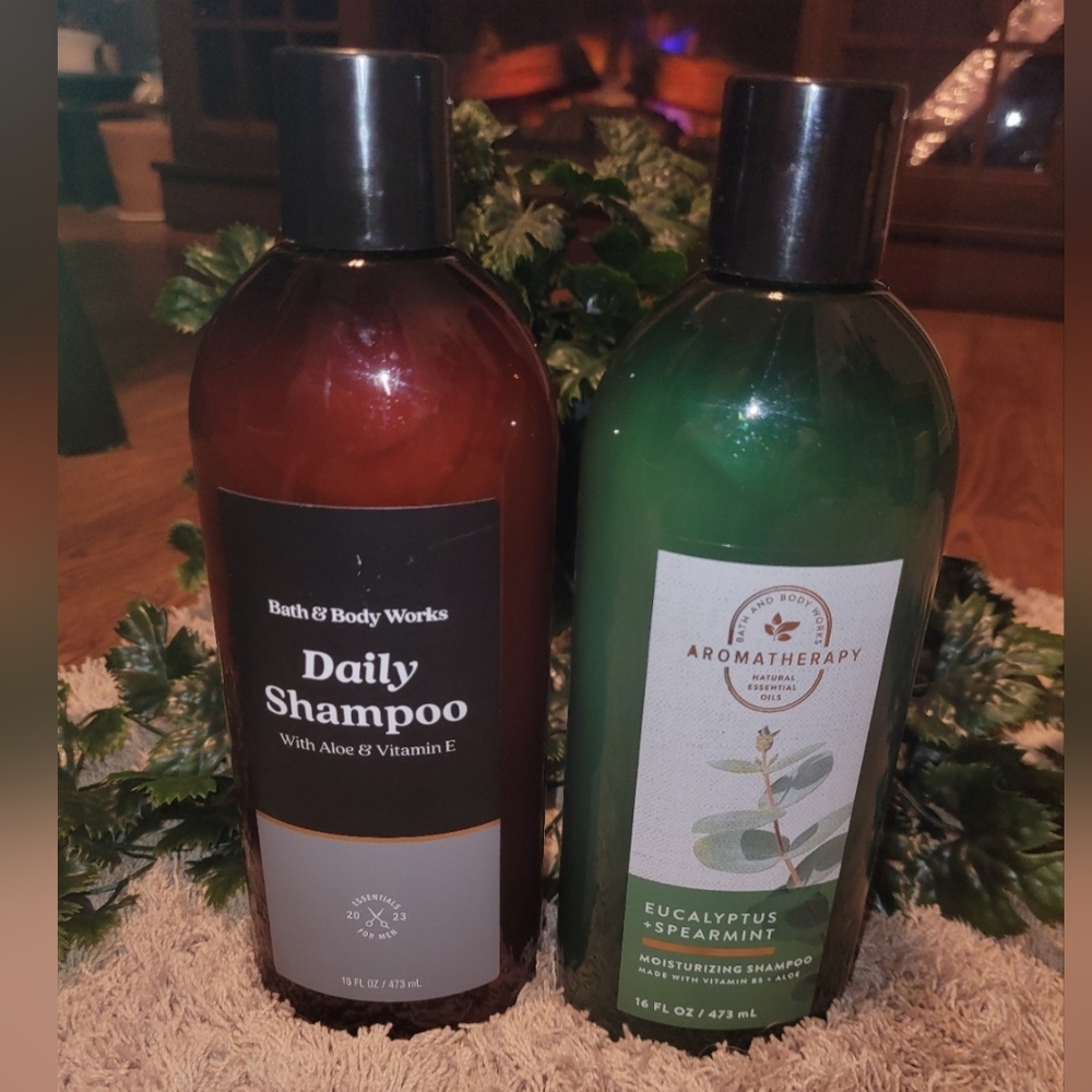 Set of two shampoos. One daily shampoo with vitamin E and eucalyptus spearmint.